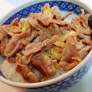 お節に飽きたら　プルコギ豚丼